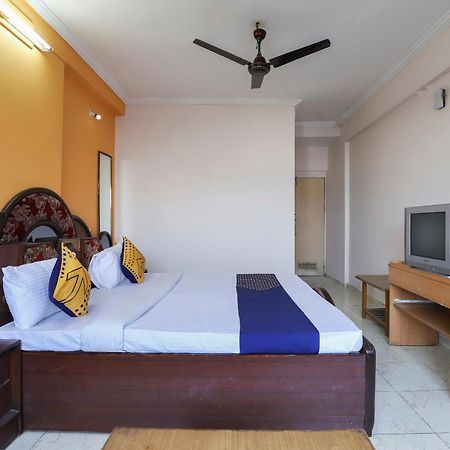 Spot On Hotel Shyam Inn Halol Exterior photo