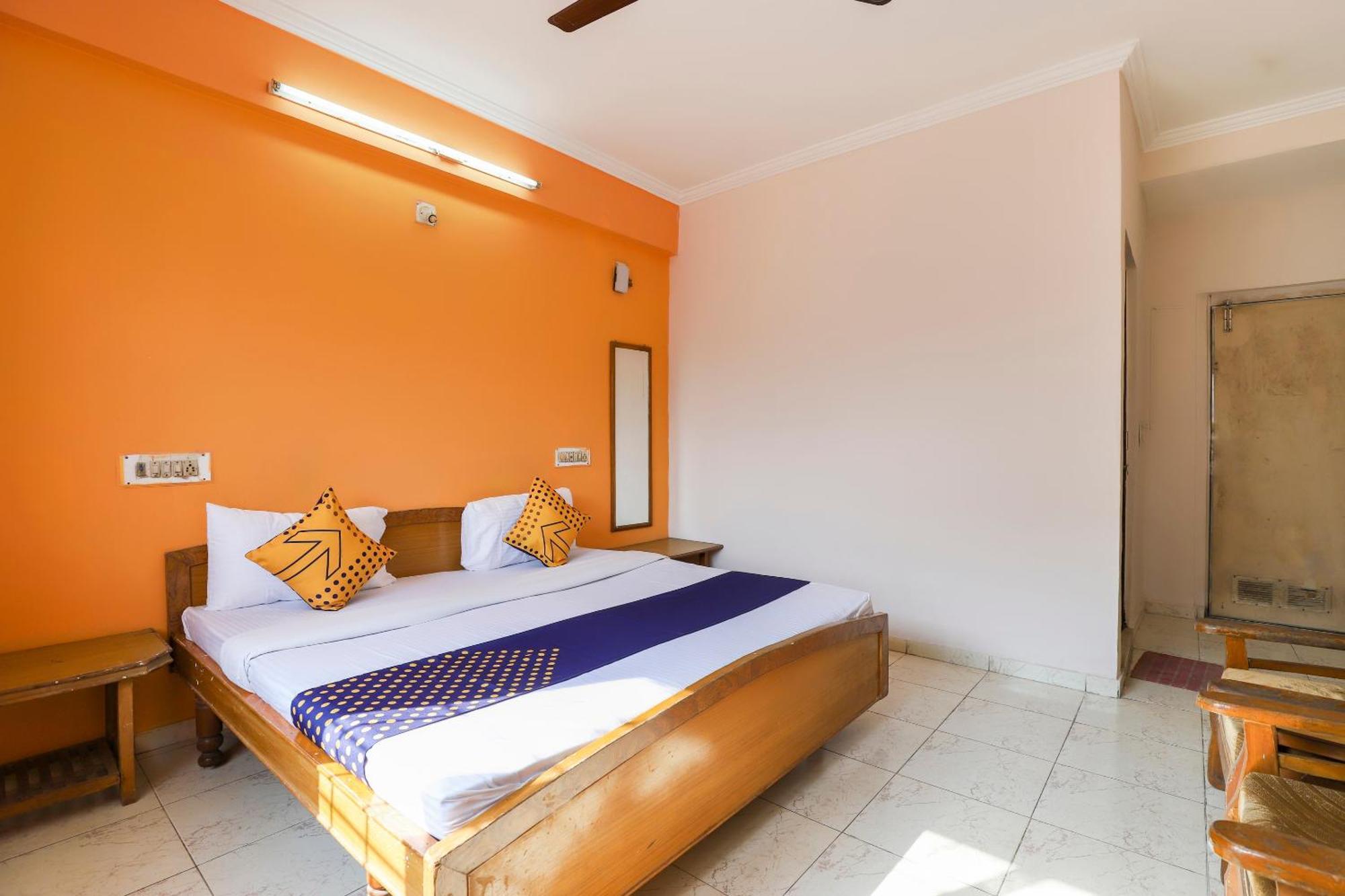 Spot On Hotel Shyam Inn Halol Exterior photo