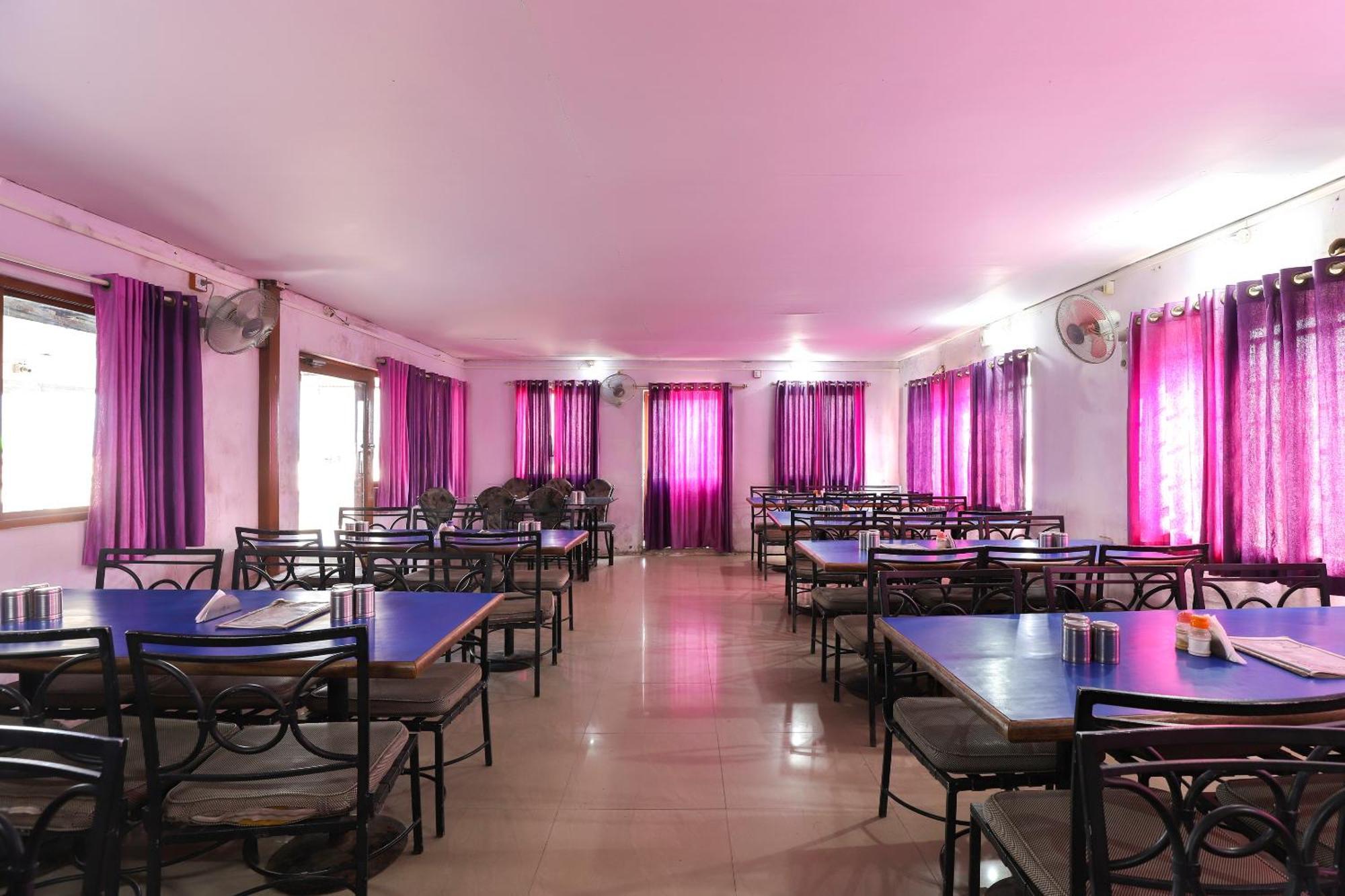 Spot On Hotel Shyam Inn Halol Exterior photo